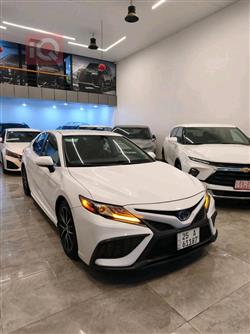 تۆیۆتا کامری